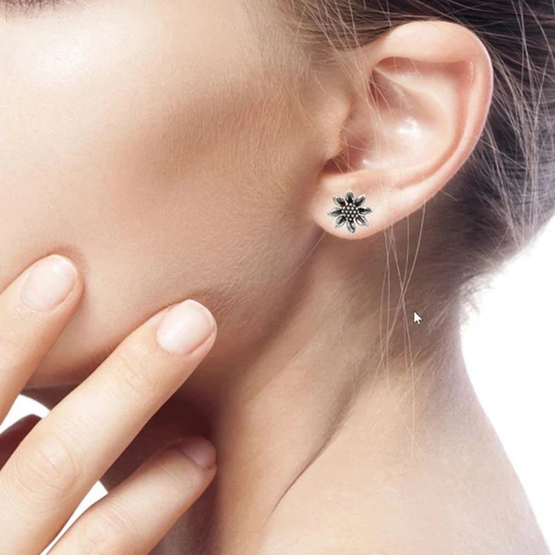 Huitan Vintage Sunflower Stud Earrings – Dainty Floral Studs Stud Earrings Axl