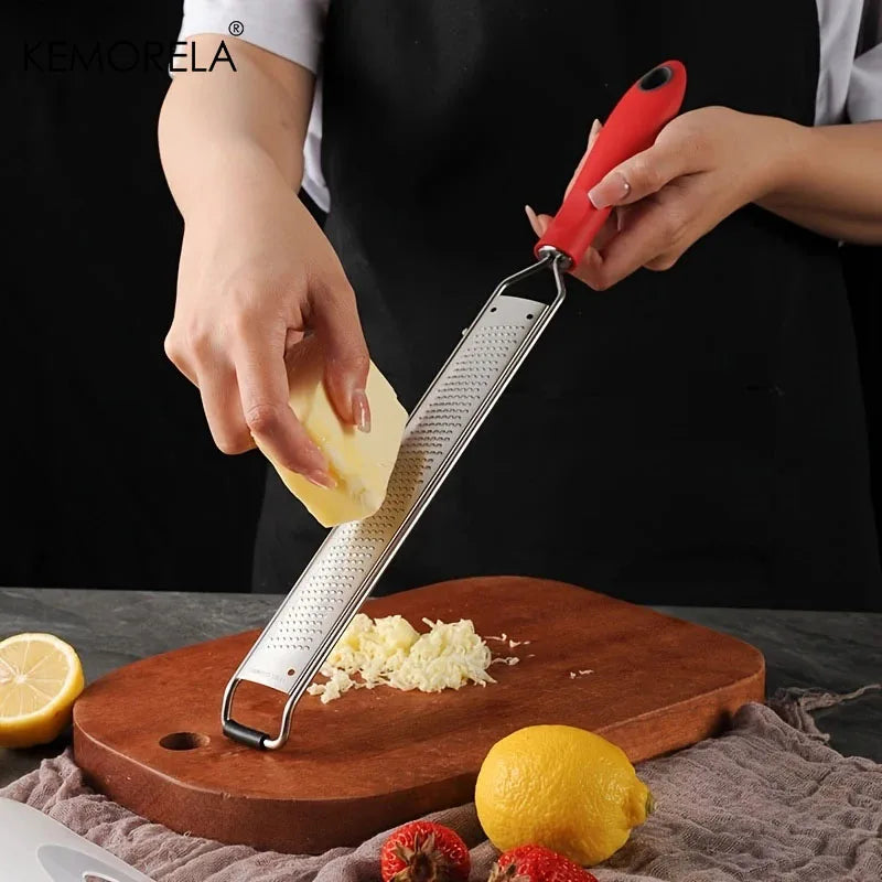 Stainless Steel Wire Cheese Grater – Anti-Slip Handle Kitchen Grater Axl
