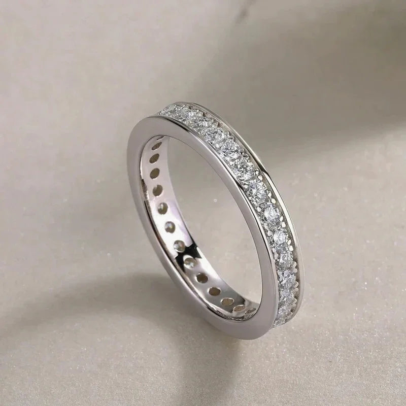 Huitan Cubic Zirconia Pave Ring – Shiny Women's Fashion Band Fashion Ring Axl