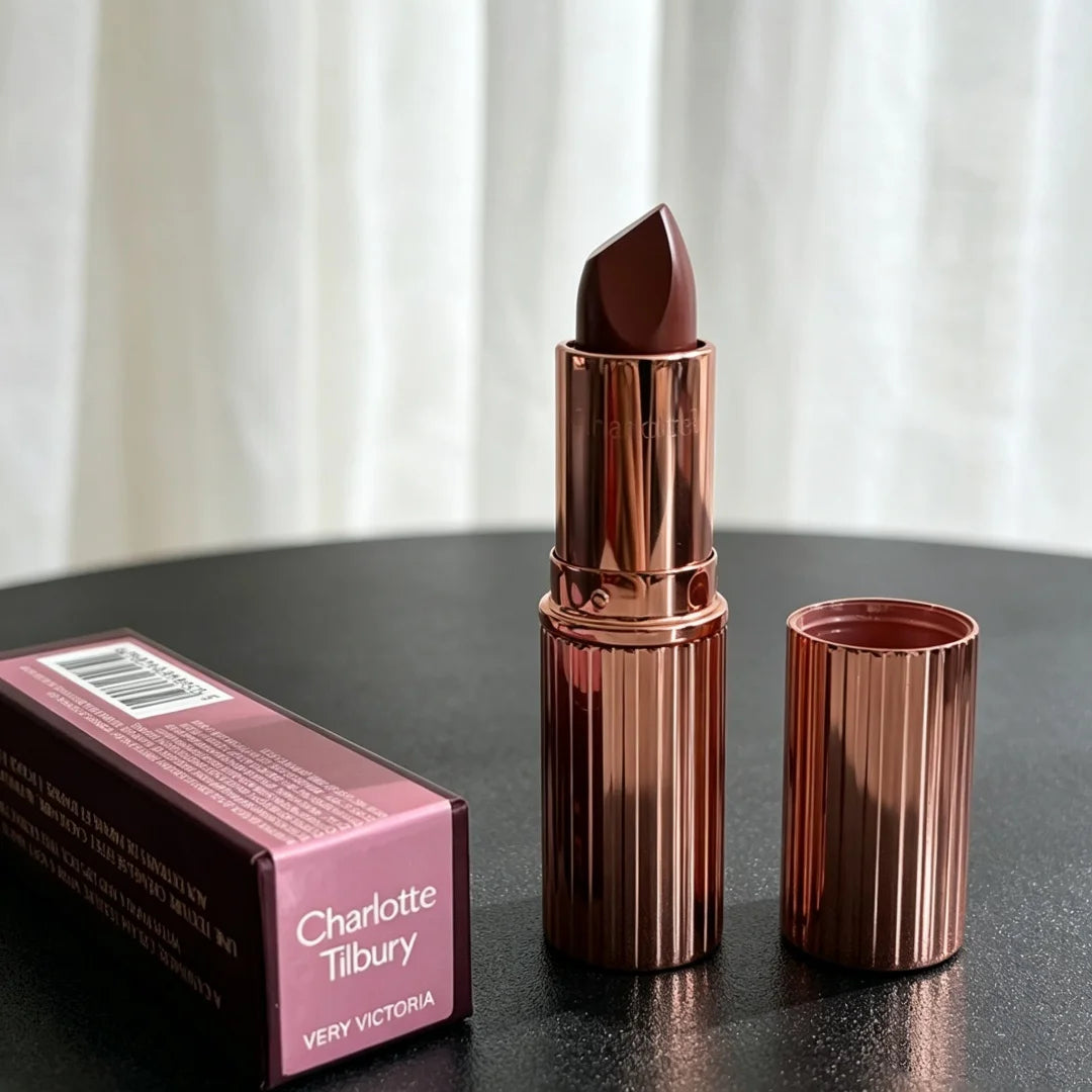 Charlotte Tilbury Makeup Set – Contour, Lip, Glow & Spray Makeup Set Axl Very Victoria