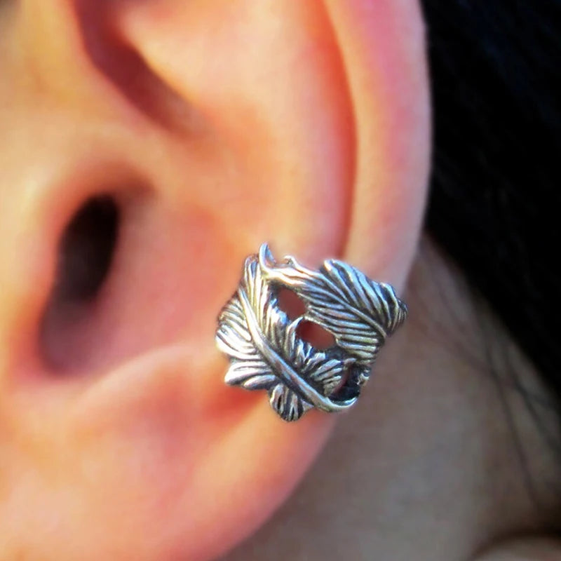 Huitan Vintage Fox Ear Cuff Clip Earrings – Antique Silver Women Clip-On Earrings Axl E2285