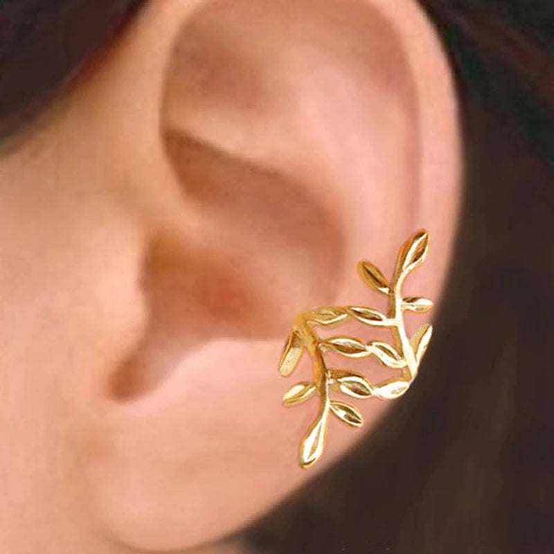 Huitan Vintage Fox Ear Cuff Clip Earrings – Antique Silver Women Clip-On Earrings Axl E2676