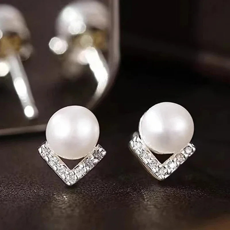 Huitan V-Design Imitation Pearl Stud Earrings | Wedding Jewelry Pearl Stud Earrings Axl E3978