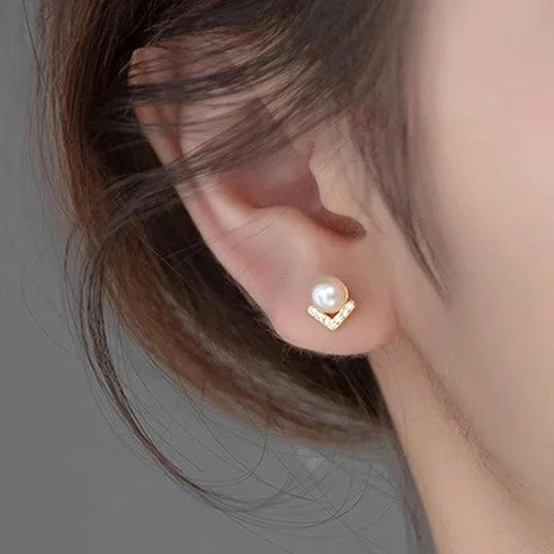 Huitan V-Design Imitation Pearl Stud Earrings | Wedding Jewelry Pearl Stud Earrings Axl
