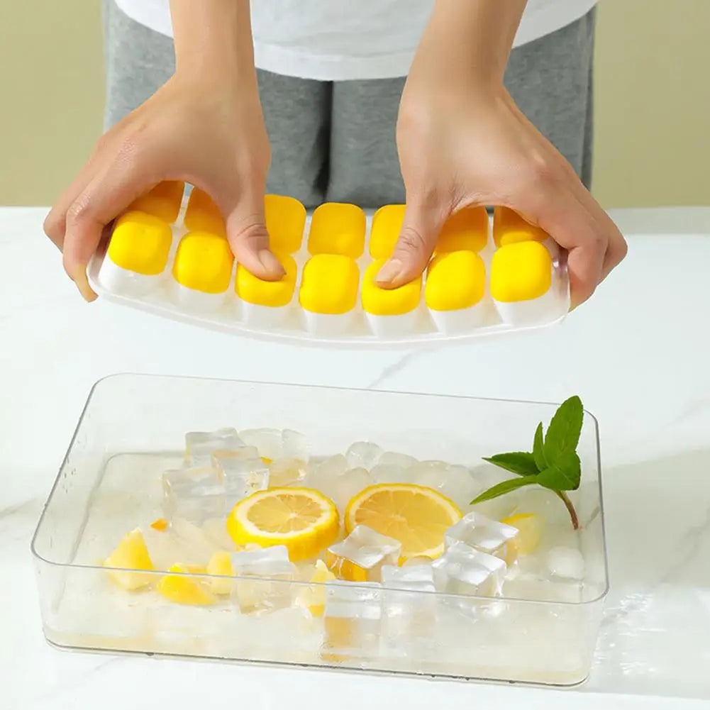 Silicone Ice Cube Tray with Lid – 14-Cube Stackable Mold Silicone Ice Tray Axl