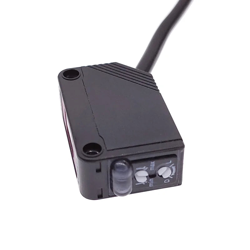 E3Z-D62 Infrared Diffuse Photoelectric Switch Sensor DC12-24V Photoelectric Switch Sensor Axl