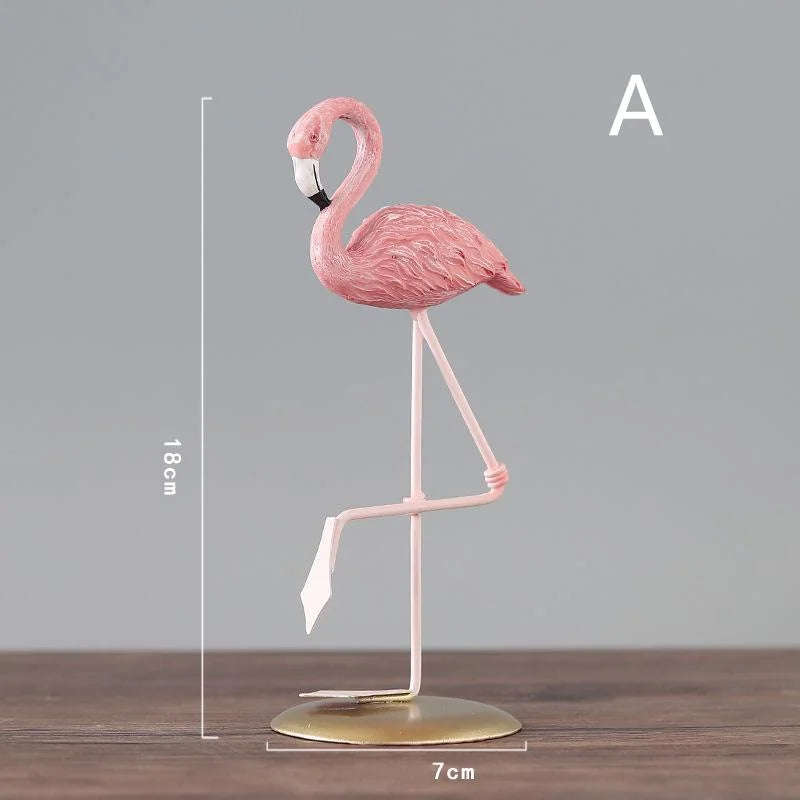 Resin Flamingo Figurine – Desk & Home Decor Sculpture Resin Figurine Axl A