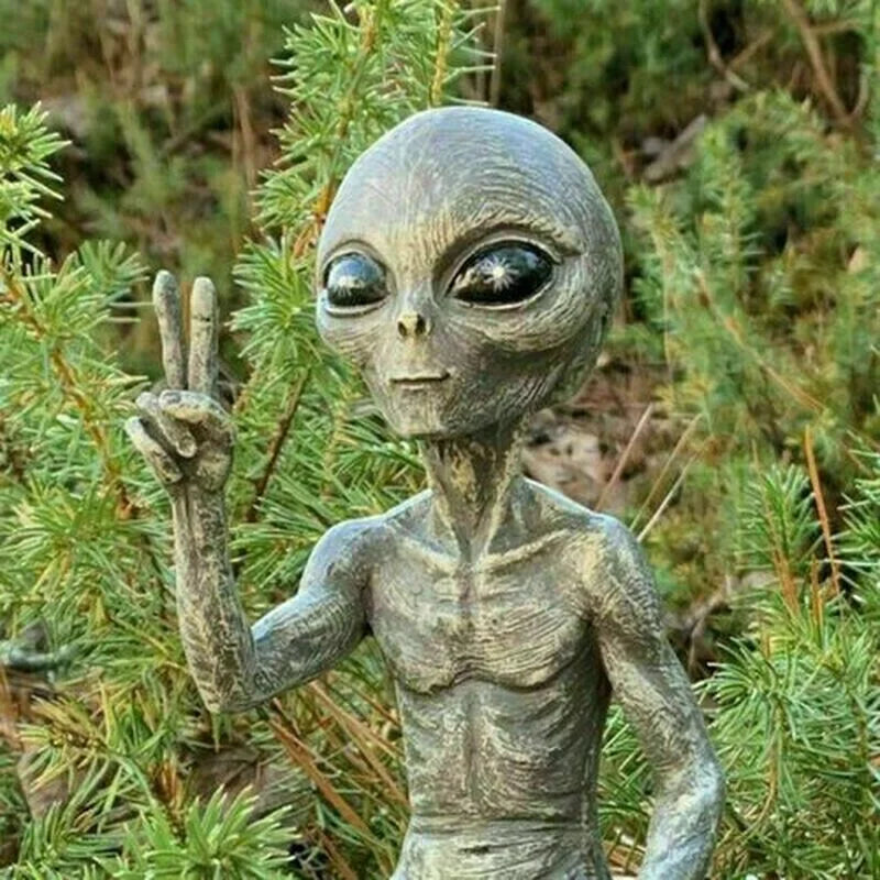 Space Alien Resin Garden Statue – Outdoor Figurine Ornament Garden Resin Figurine Axl