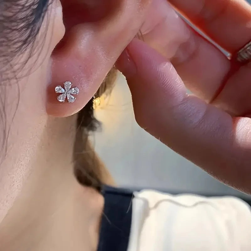 Huitan Flower CZ Stud Earrings – Sparkling Women's Jewelry CZ Stud Earrings Axl