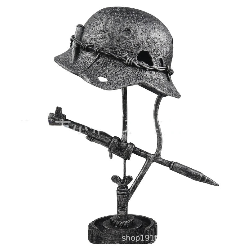WWII Helmet Table Lamp – Retro Resin War Style Desk Light Decorative Table Lamp Axl