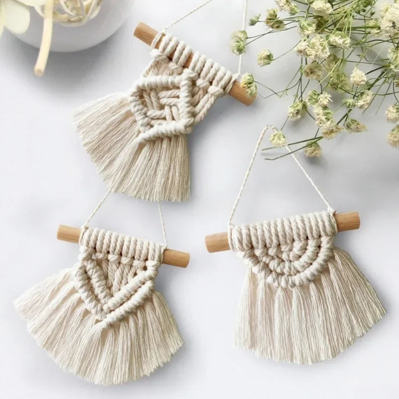 Bohemian Handwoven Macrame Tapestry with Tassels | Wall Decor Macrame Wall Hanging Axl