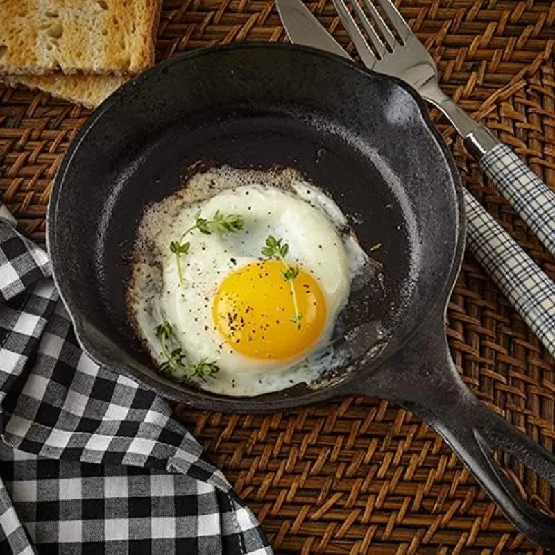 6-Inch Pre-Seasoned Cast Iron Frying Pan – Heat-Resistant Handle Cast Iron Skillet Axl