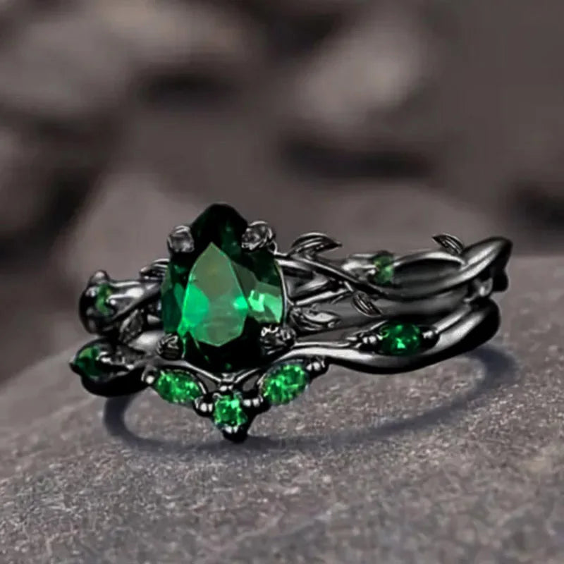 Huitan Black Plated Green CZ Leaf Ring Set – 2Pcs Vintage CZ Ring Set Axl