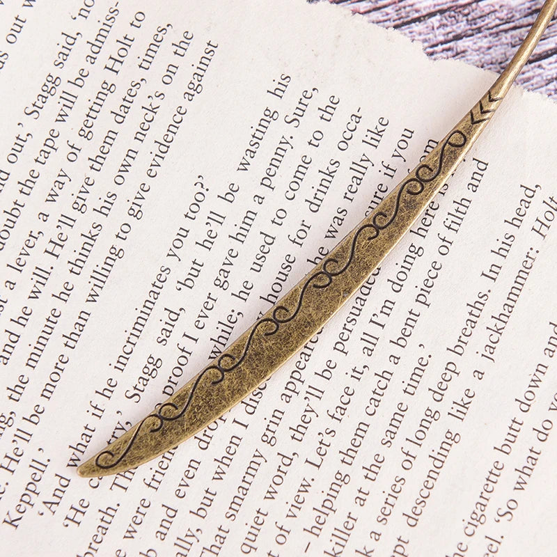 Retro Bronze Metal Alloy Bookmark – Vintage Clock Pendant Gift Metal Bookmark Axl