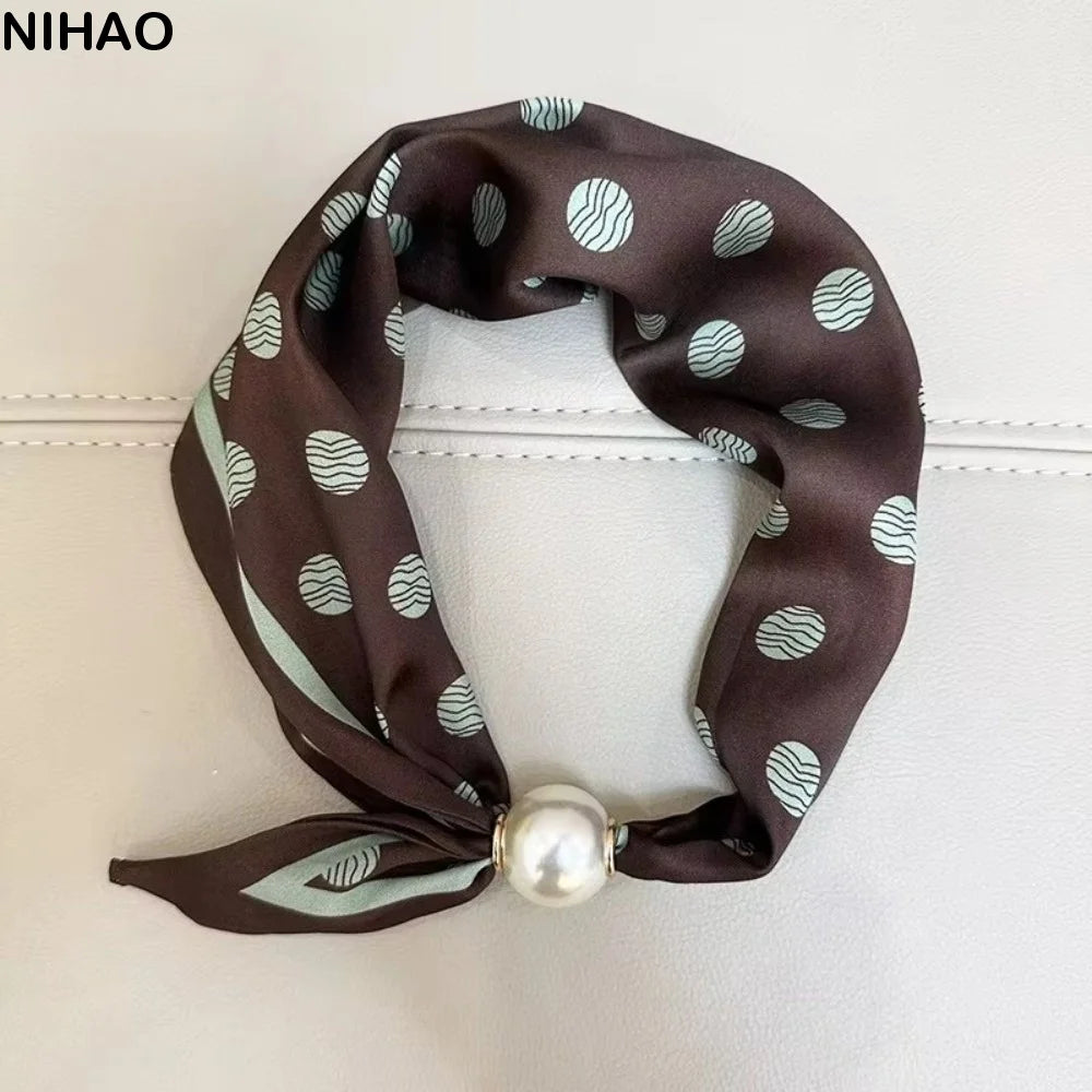 Women's Printed Polyester Scarf – Pearl & Magnetic Buckle Fashion Scarf Axl