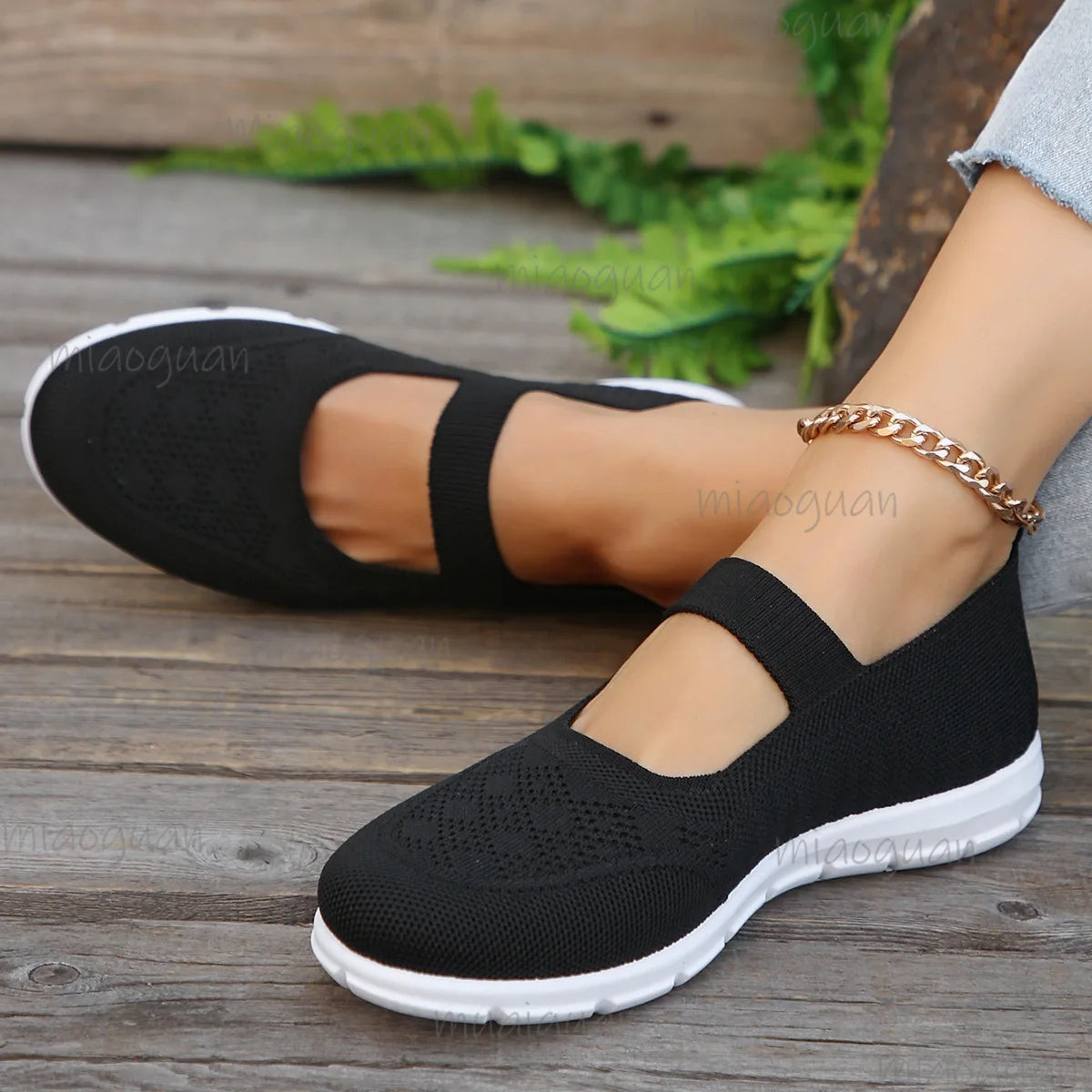 Women's Mesh Slip-On Flat Sneakers – Lightweight & Breathable Women's Slip-On Sneakers Axl