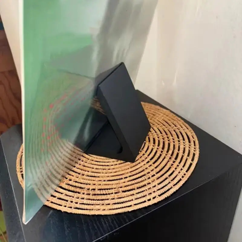 Desktop Vinyl Record Stand – Minimalist Display Rack Vinyl Record Stand Axl