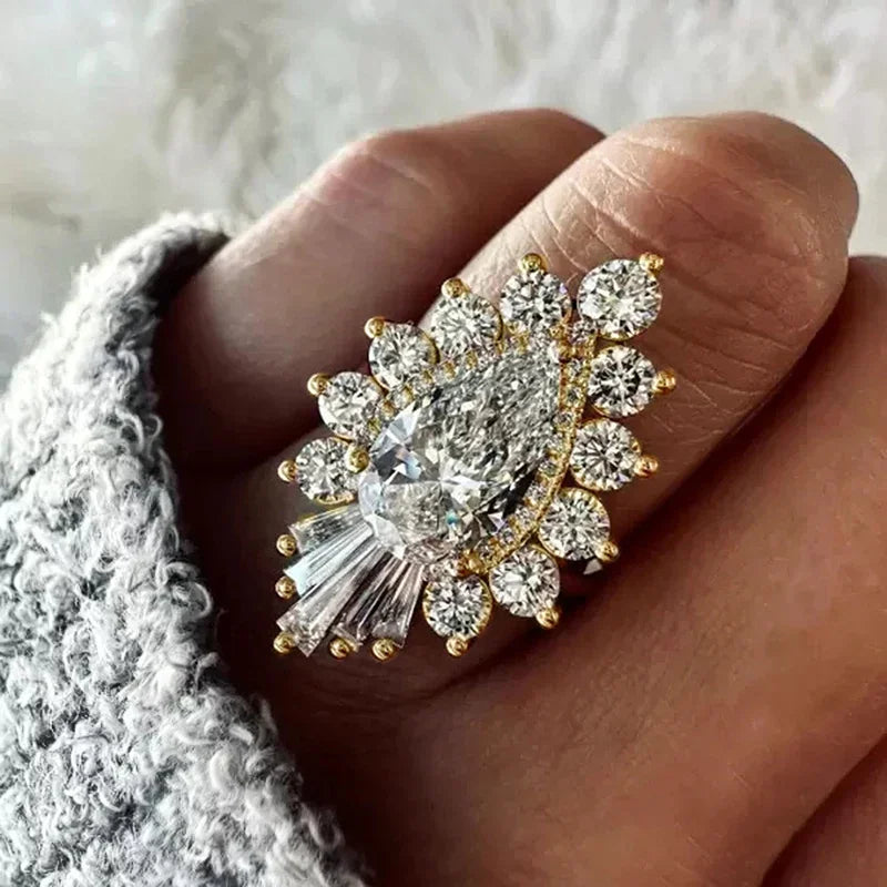 Huitan Women's Cubic Zirconia Ring – Elegant Wedding Band Fashion Ring Axl A117 9