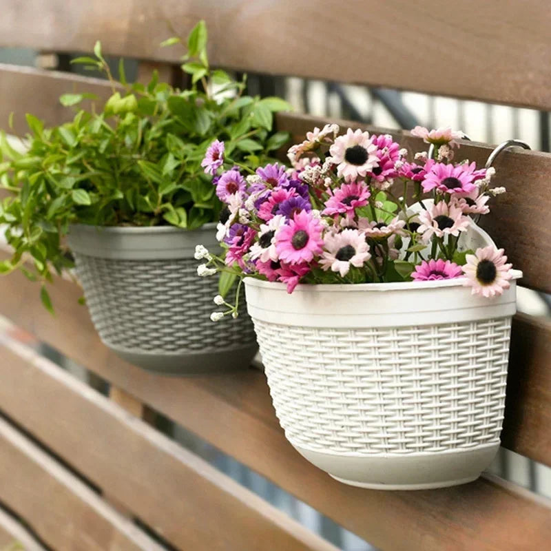 Wall-Mounted Rattan Semicircle Hanging Flower Basket Planter Hanging Wall Planter Axl