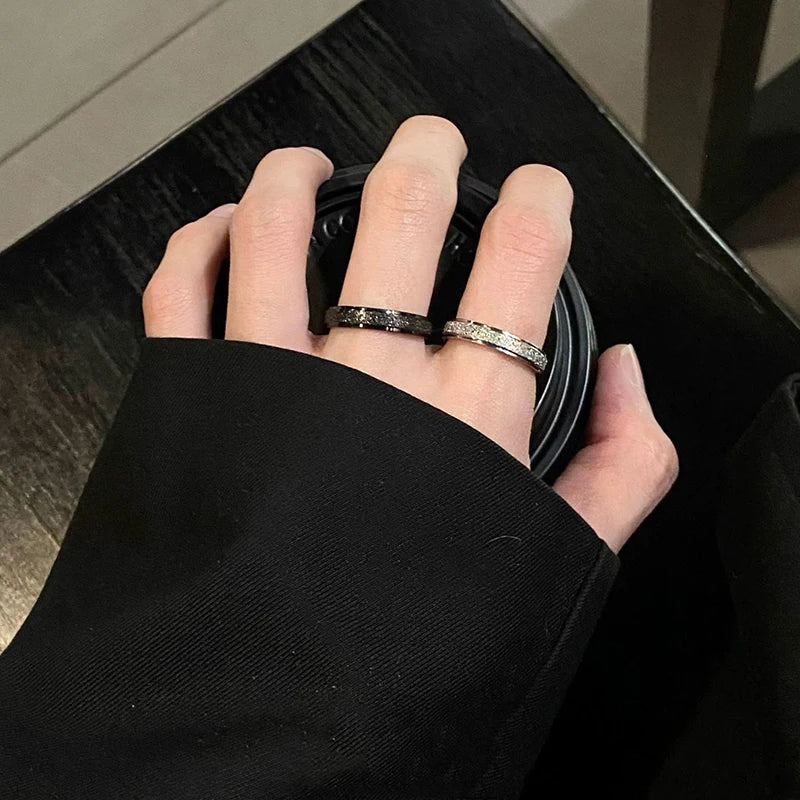 2Pcs Geometric Matte Couple Rings – Black & White Zinc Alloy Fashion Ring Set Axl