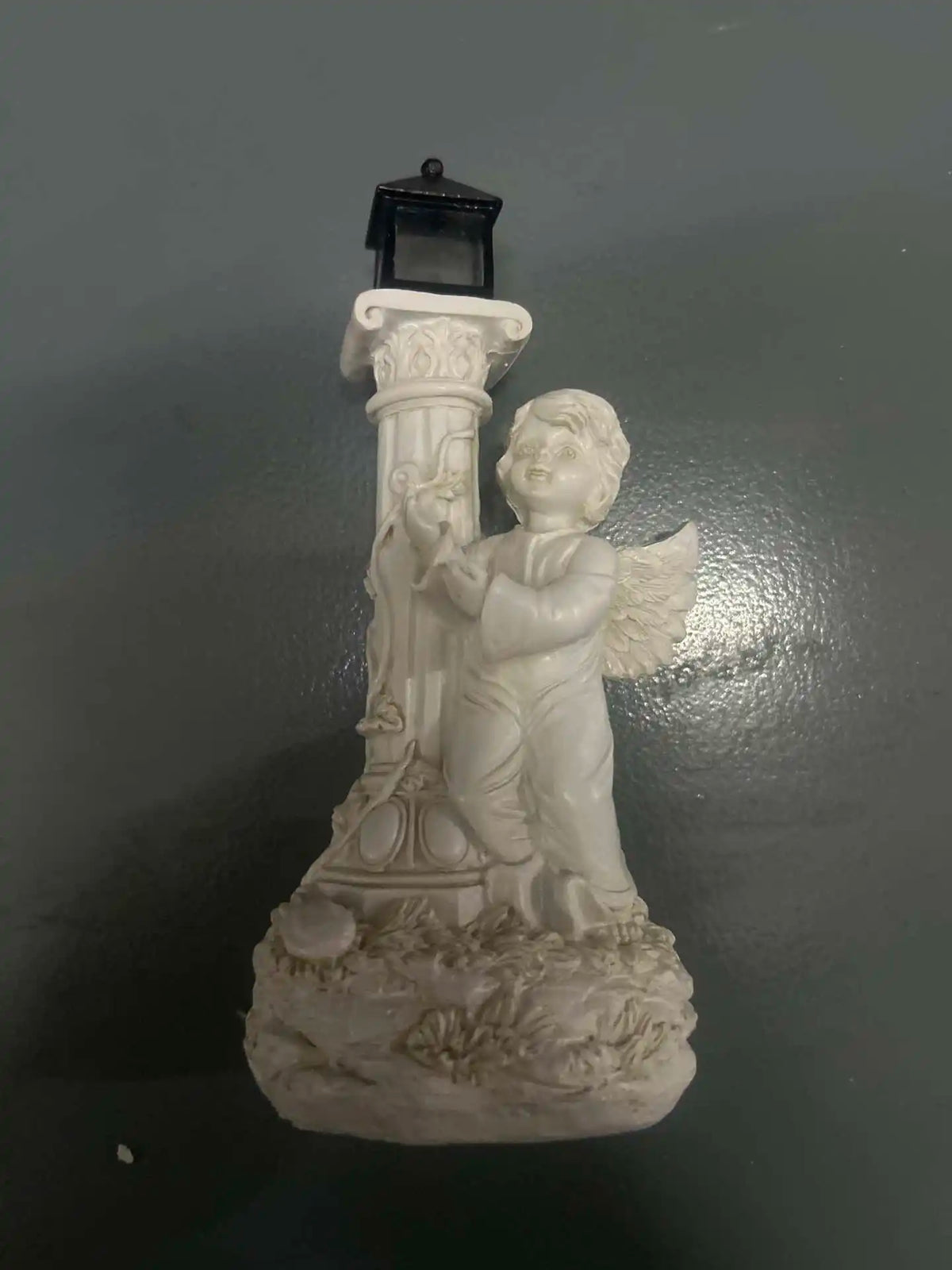 Solar Angel Garden Lamp – European Roman Column Resin Sculpture Solar Garden Sculpture Axl right