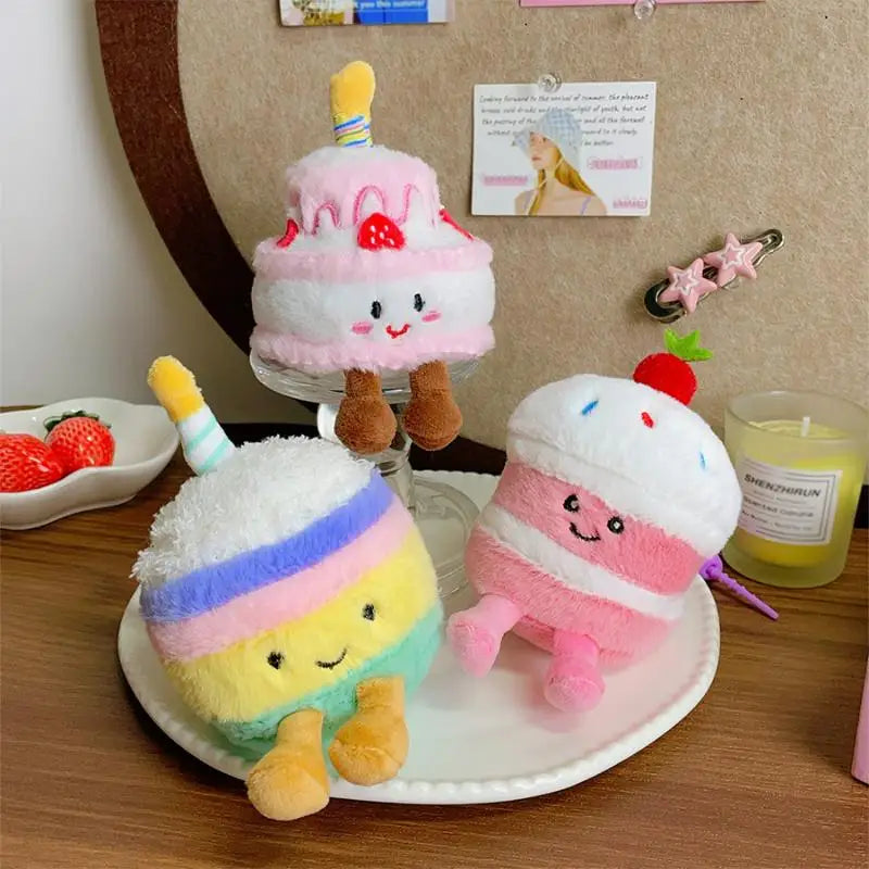 Kawaii Cake Plush Keychain – Cute Birthday Dessert Pendant Plush Keychain Charm Axl