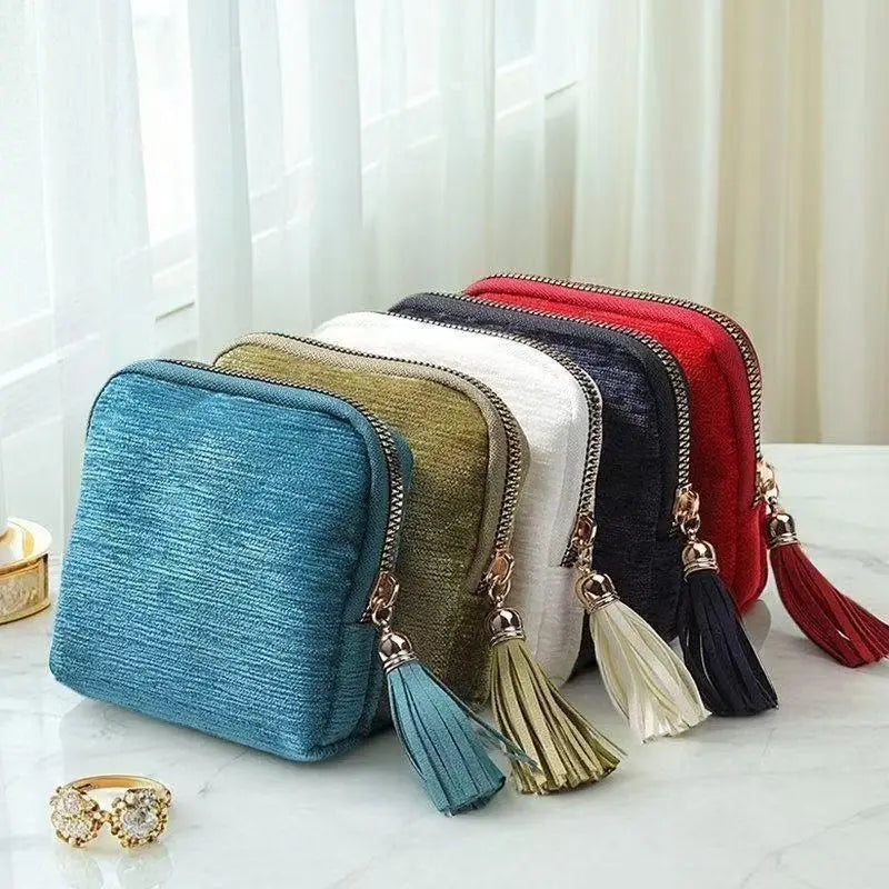 Soft Velvet Jewelry Pouch – 4-Slot Tassel Zipper Travel Bag Jewelry Storage Pouch Axl
