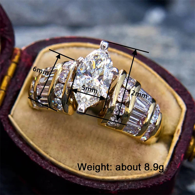 Huitan Cubic Zirconia Ring – Women's Dazzling Wedding Band Fashion Ring Axl