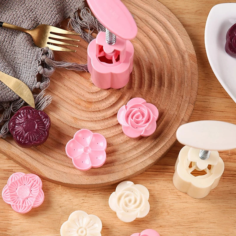 Mooncake Mold Set with 5 Stamps – DIY Mid-Autumn Baking Tool Baking Mold Set Axl