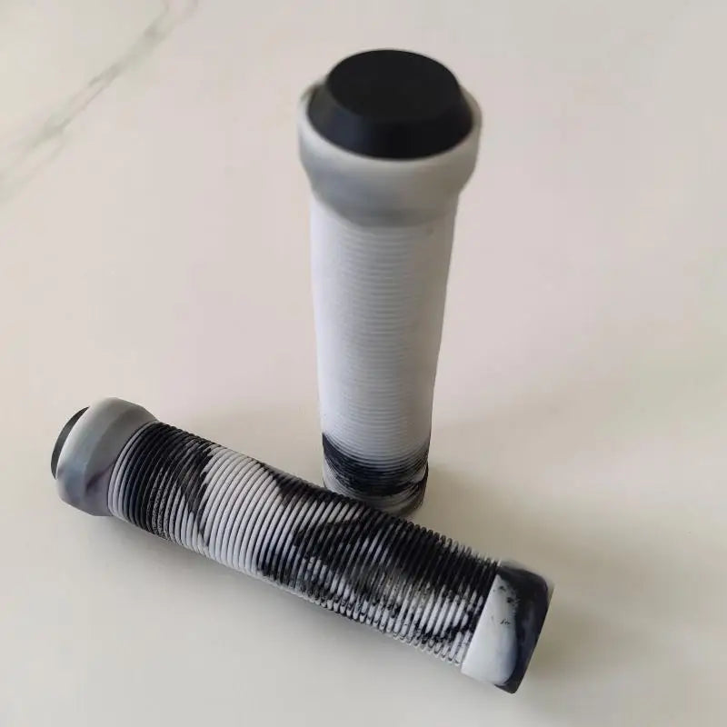 TPR Rubber MTB Handlebar Grips – Anti-Skid Ergonomic Pair Bike Handlebar Grips Axl White