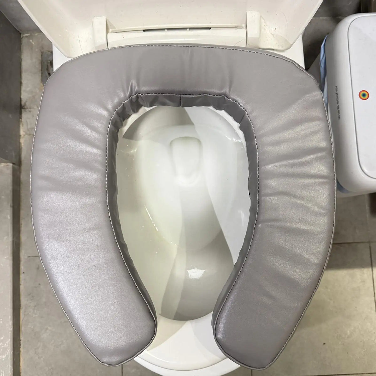 Portable Padded Toilet Seat Riser – Elevated Lift Assist Toilet Seat Riser Axl