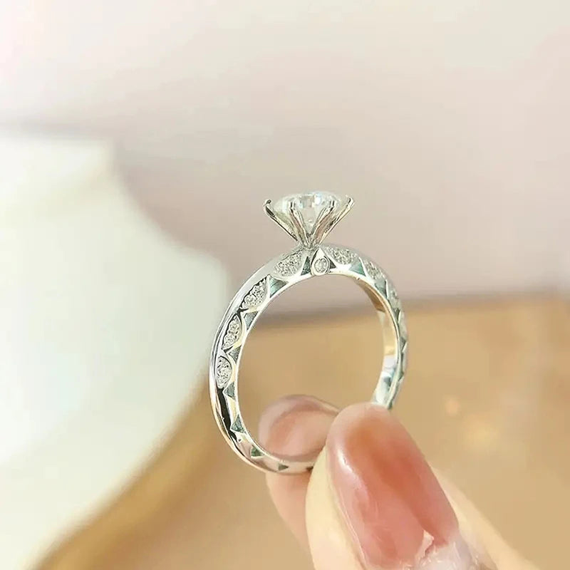 Huitan 6-Claw Cubic Zirconia Wedding Band Ring | Silver Wedding Band Ring Axl
