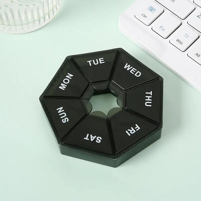7-Day Pill Organizer – Mini Portable Travel Pill Box, 7-Grid Pill Organizer Axl A5