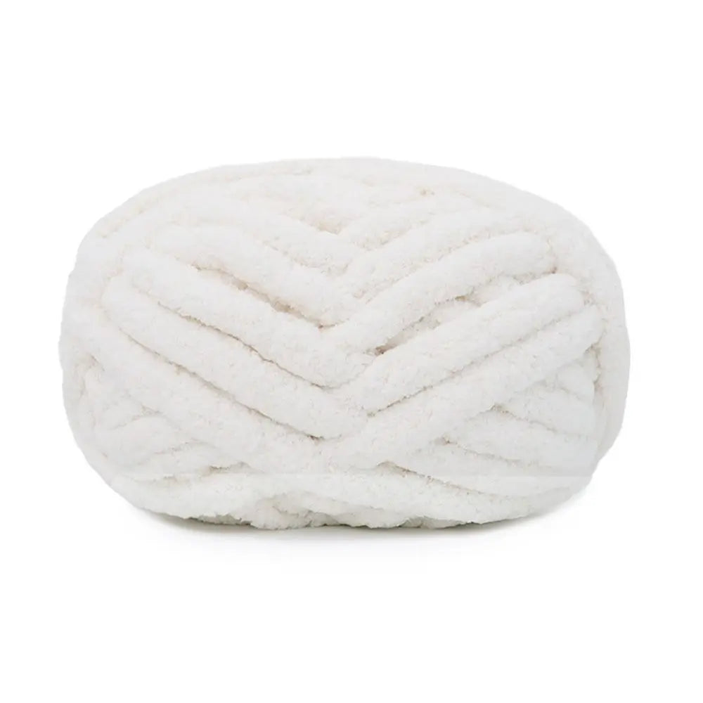 226g Chunky Crochet Yarn Ball – Thick Polyester for Blankets & DIY Chunky Crochet Yarn Axl White