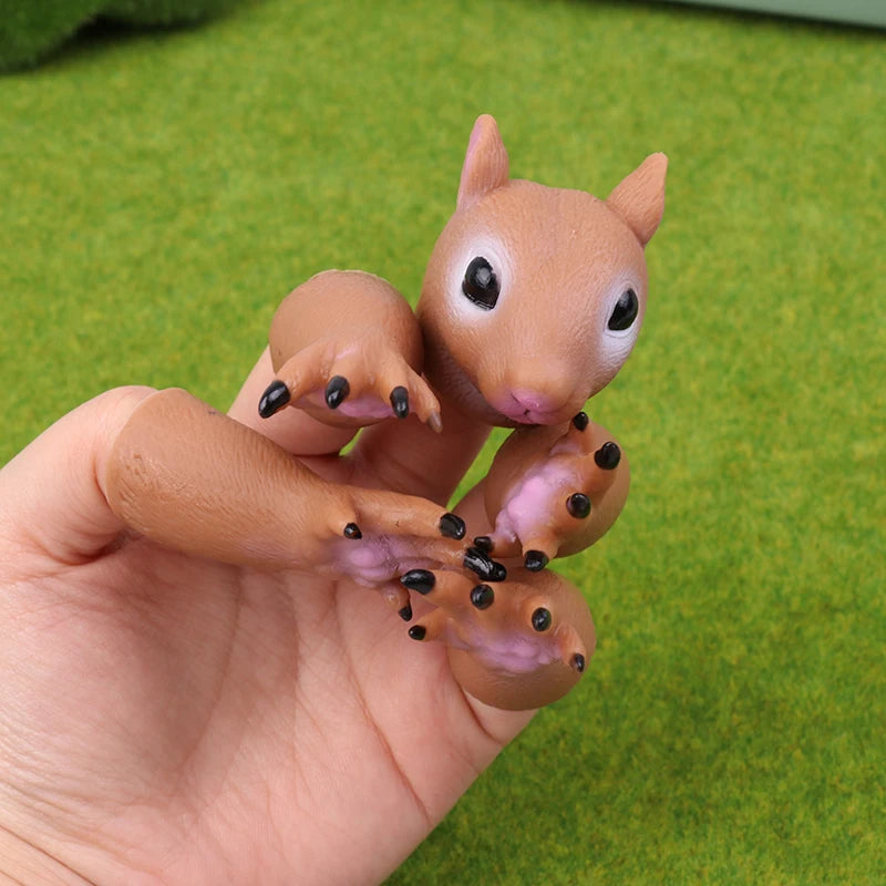 Squirrel Finger Hand Puppet – Kids Party Cosplay Novelty Toy Finger Puppet Toy Axl