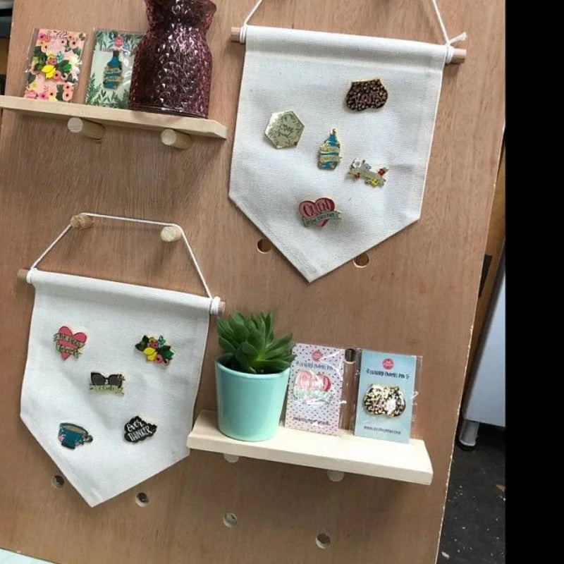 Pin Display Pennant Banner – Blank Canvas Lapel Pin Holder Pin Display Pennant Axl