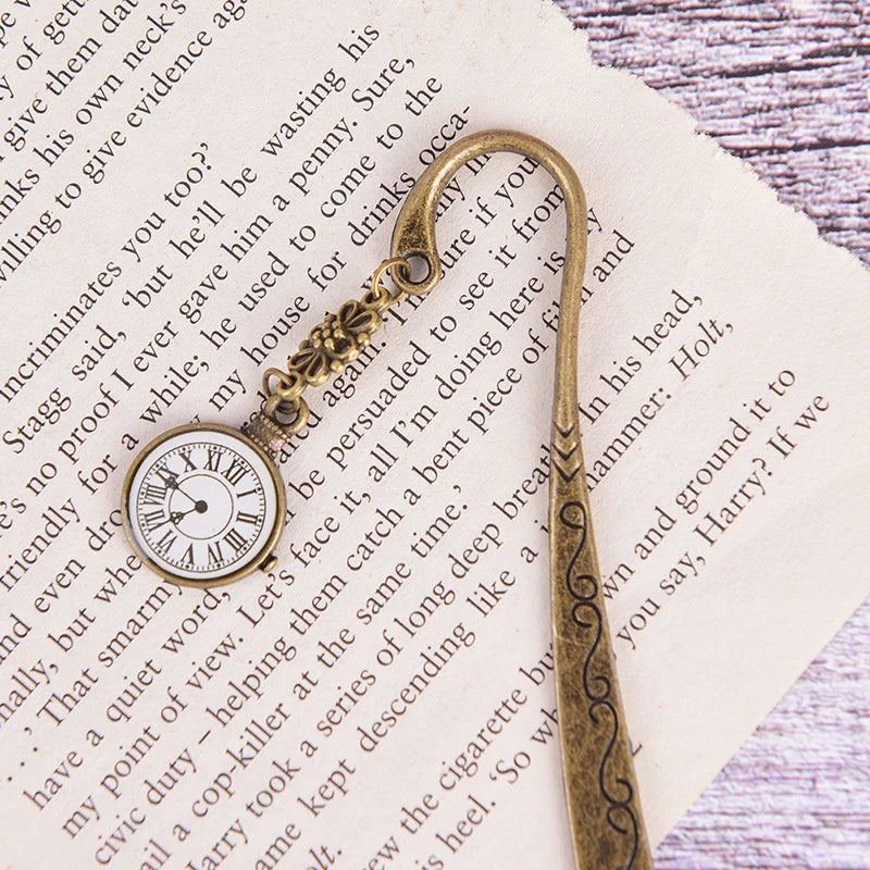 Retro Bronze Metal Bookmark – Vintage Alloy Clock Pendant Gift Metal Bookmark Axl
