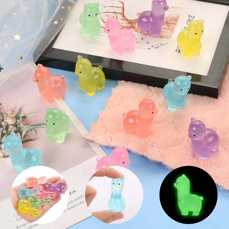 18 Pcs Glow-in-the-Dark Alpaca Mini Resin Figurines & Decor Mini Resin Figurines Axl