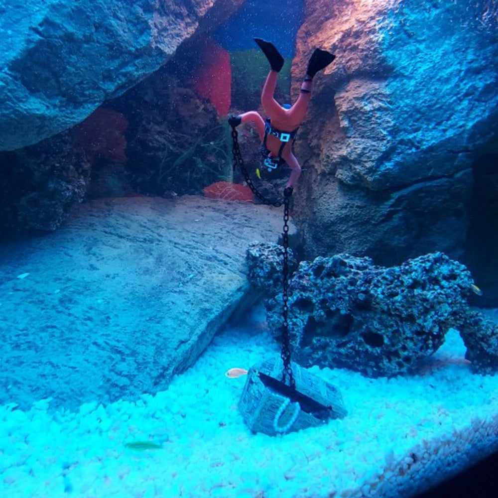 Aquarium Diver & Treasure Chest Fish Tank Ornament Decoration Aquarium Ornament Axl
