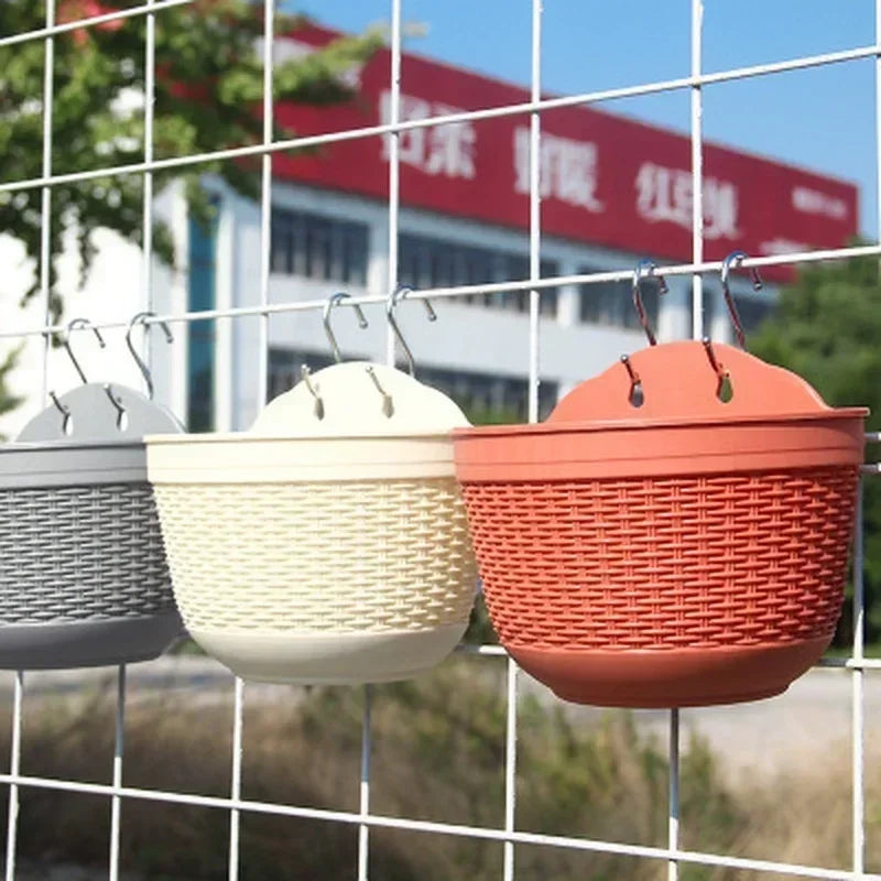 Wall-Mounted Rattan Semicircle Hanging Flower Basket Planter Hanging Wall Planter Axl