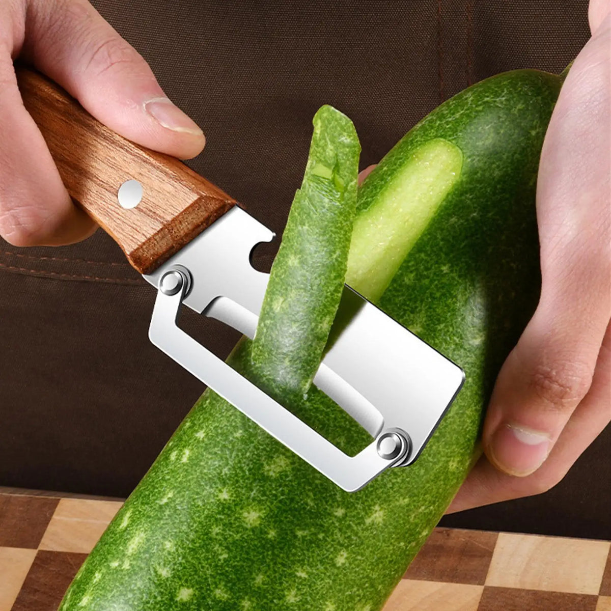 2-in-1 Vegetable Peeler & Bottle Opener | Ergonomic Wood Handle Vegetable Peeler Axl