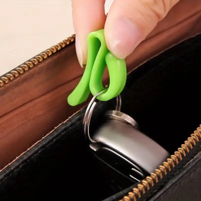 4-Pack Anti-Loss Key Hooks – Plastic Key Organizer for Bag & Car Key Hook Organizer Axl