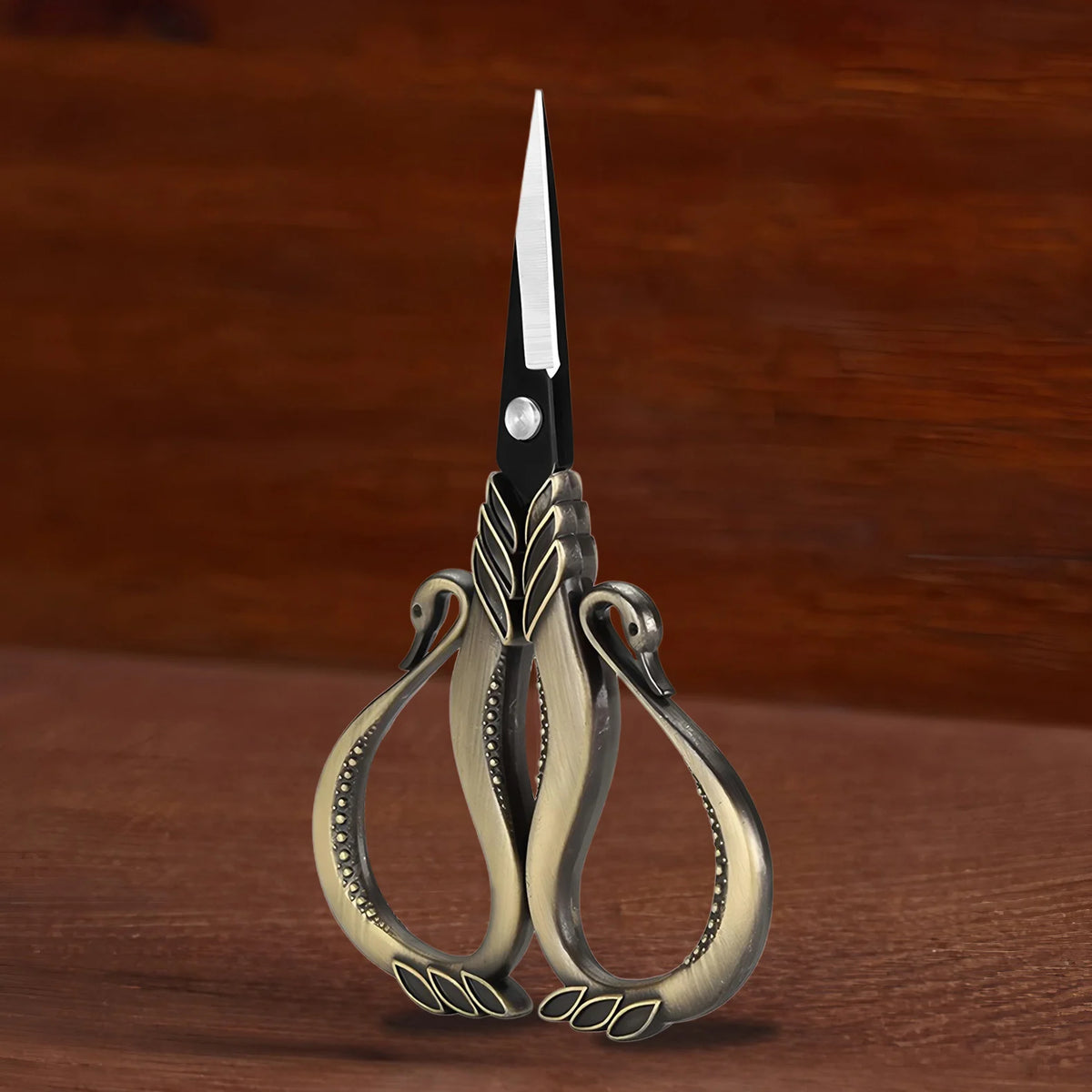 Retro Vintage Embroidery Scissors – Stainless Steel Sewing Tool Embroidery Scissors Axl Scissors-Bronze