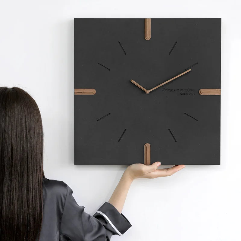 Modern Silent Wall Clock – 46cm Nordic Minimalist Round Silent Wall Clock Axl