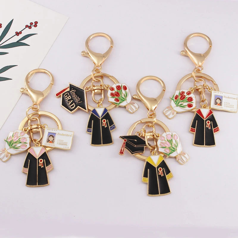 Graduation Keychain – Academic Cap & Gown Pendant Gift Graduation Keychain Axl