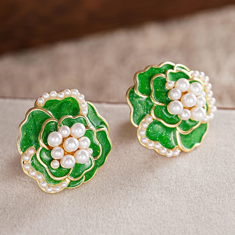 Huitan Green Enamel Flower Imitation Pearl Stud Earrings Pearl Stud Earrings Axl