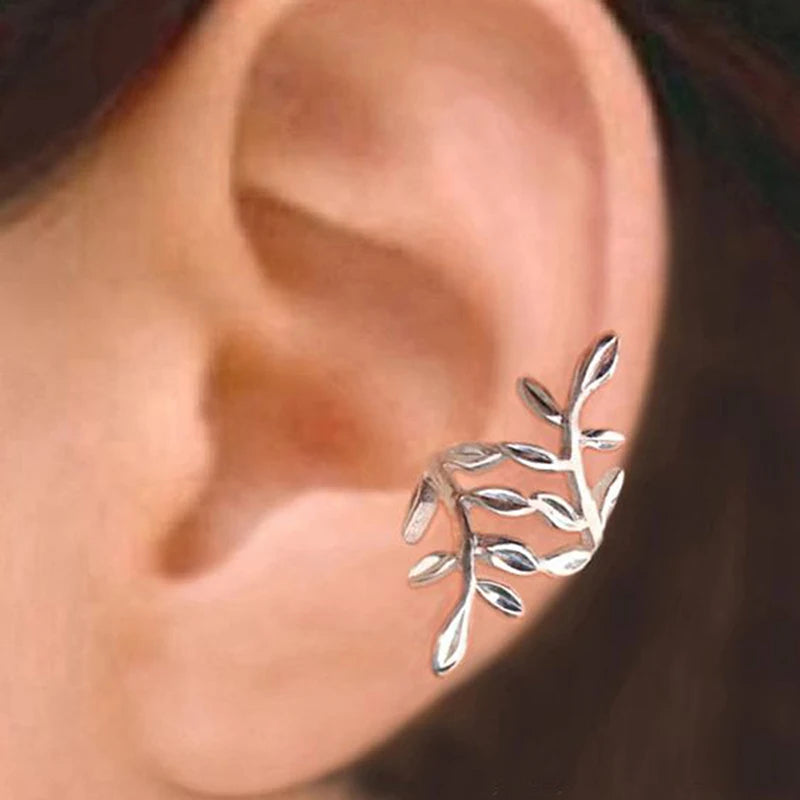 Huitan Vintage Fox Ear Cuff Clip Earrings – Antique Silver Women Clip-On Earrings Axl E2675