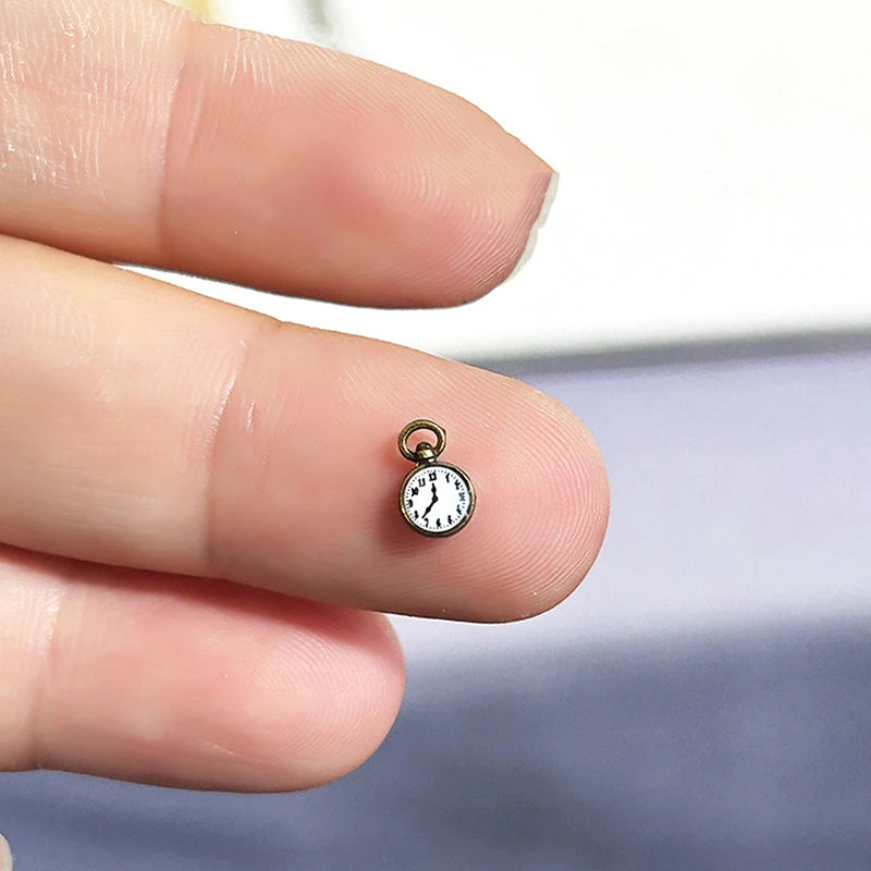 1/12 Dollhouse Miniature Vintage Pocket Watch Accessory Dollhouse Accessory Axl F