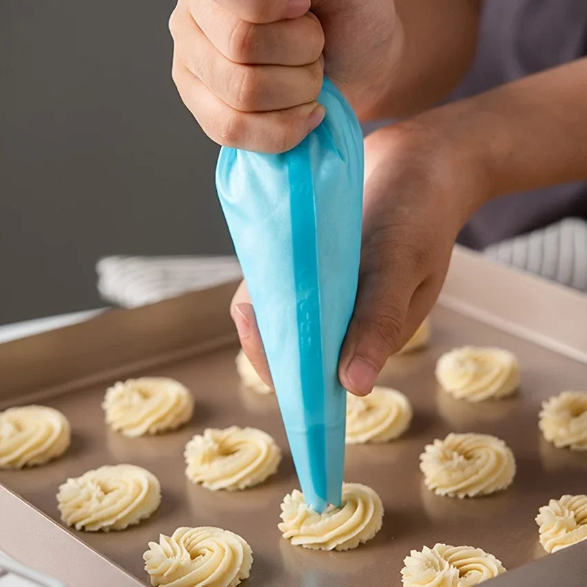 Set of 3 Reusable Silicone Piping Bags – Cake Decorating Silicone Piping Bags Axl