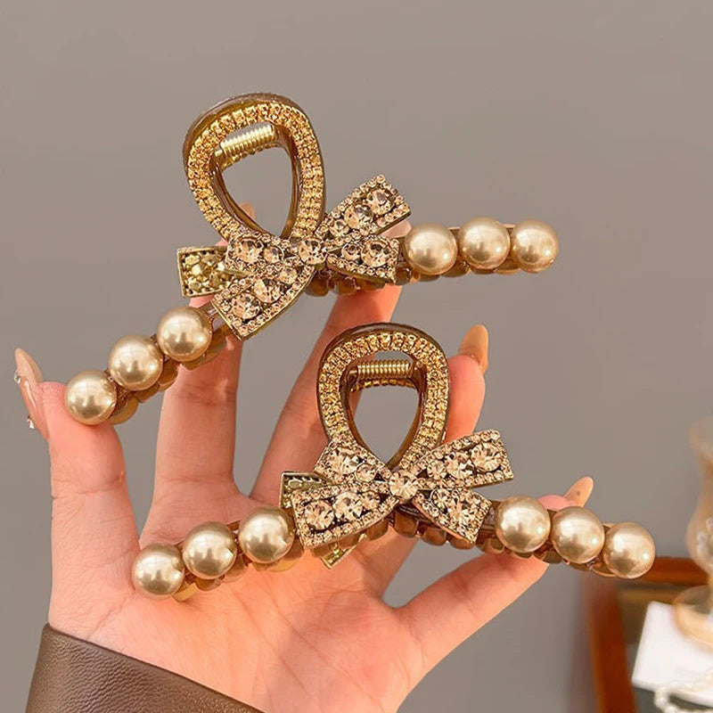 Camellia Pearl Shark Claw Hair Clip – Elegant Crab Clip Hair Claw Clip Axl